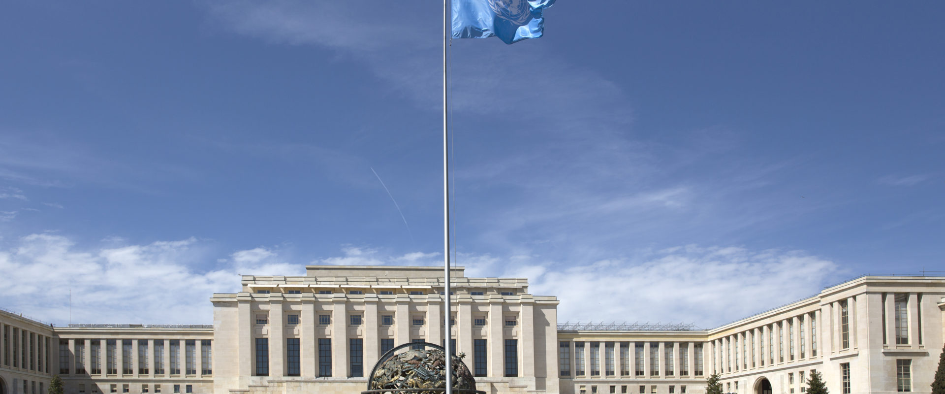 New Executive Education course Theories and Practices of International Relations